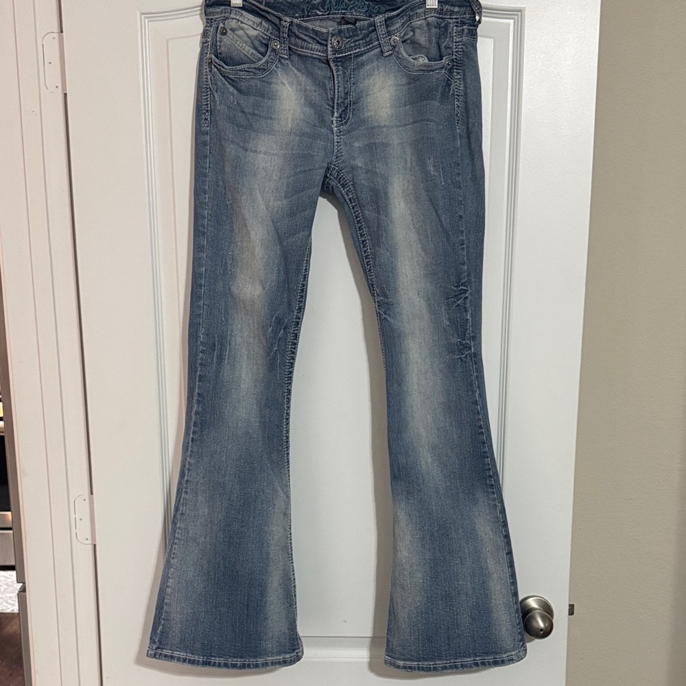 Ariya Women's Light Blue Flare Jeans